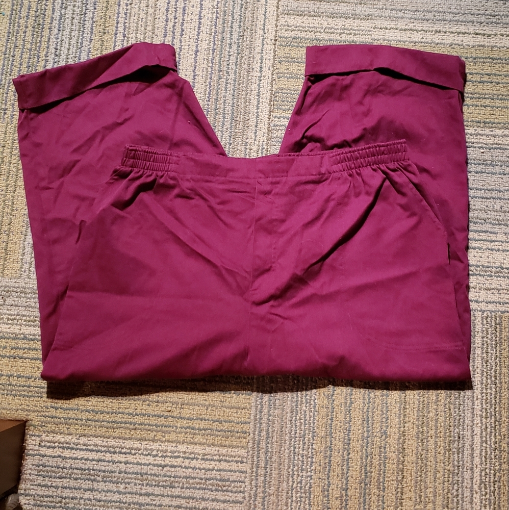 White Stag Womens Capri Elastic Waist Pull Maroon On Capris